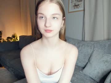 girl
        _magic_smile_ cam image #2188277