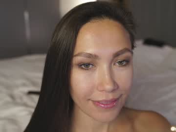 girl
        sweet_moan cam image #3223820
