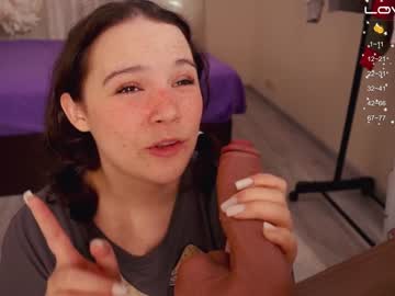 girl
        chery_lady22 cam image #972363