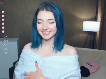 girl
        your_desssert cam image #1716458