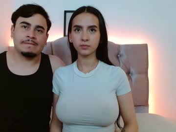 couple
        moonbrunettee cam image #1942016