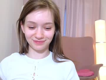 girl
        bless_sheila cam image #1003696