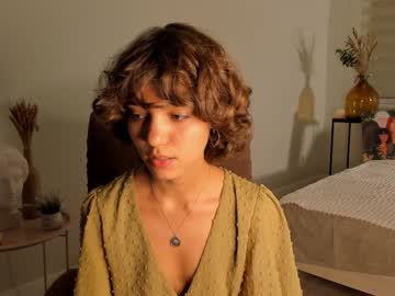 girl
        lenaelisabeth cam image #1798850