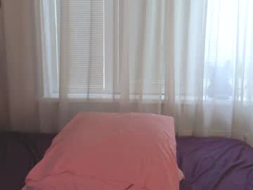 girl
        angelina_new cam image #2351180