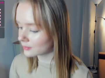 girl
        sun_shiiine cam image #899892