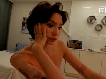 girl
        bzzzme cam image #4202520