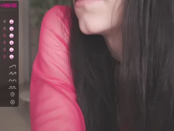 girl
        oki_dokie cam image #1279890