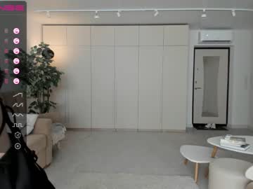 girl
        oki_dokie cam image #1308575