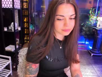 girl
        alma_pearl cam image #1136508