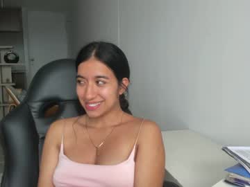 couple
        emillybrowm cam image #4508900