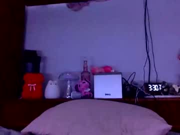 girl
        annairaxoxo cam image #2385059