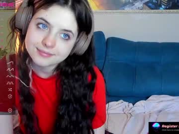 girl
        nessa_more cam image #392504