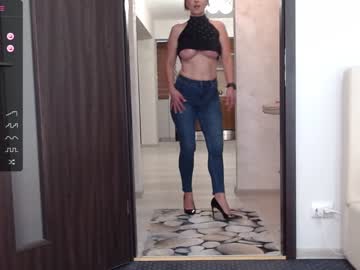 girl
        carmela_fox cam image #1544130