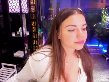 girl
        alma_pearl cam image #1595695