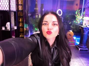 girl
        alma_pearl cam image #2452170