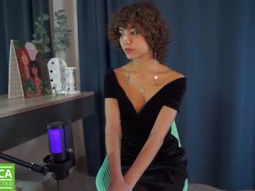girl
        lenaelisabeth cam image #2243509