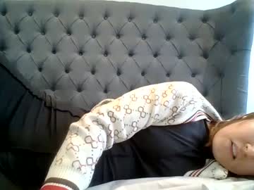 girl
        eatmypie69 cam image #1907352