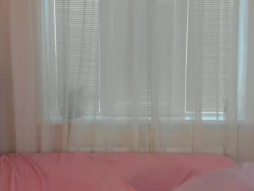 girl
        angelina_new cam image #1043935