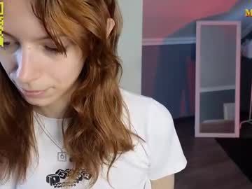 girl
        maria_rogerss cam image #4306536