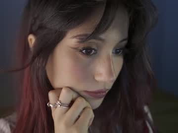 girl
        greeny_mat cam image #4350621