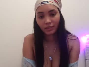 girl
        dreamloverzee cam image #2310370