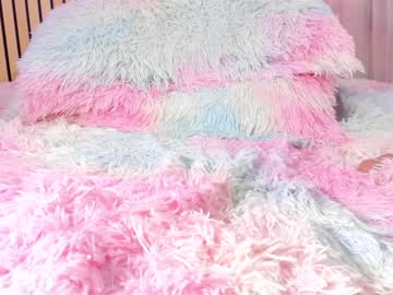 girl
        little_effy18 cam image #2599017