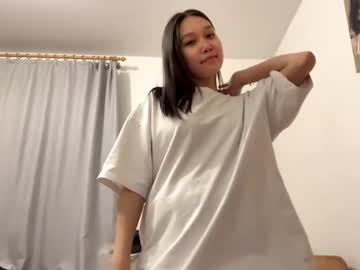 girl
        oracowee cam image #4523392