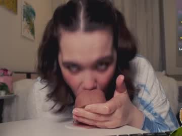 girl
        chery_lady22 cam image #2692641