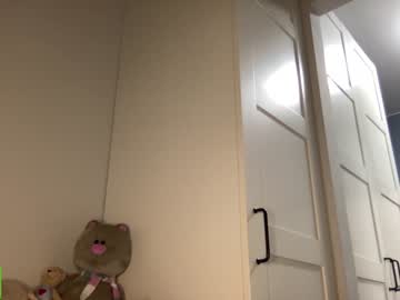 girl
        angel_from_sky cam image #1854367
