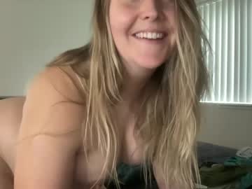 girl
        kristicutiez cam image #1429214