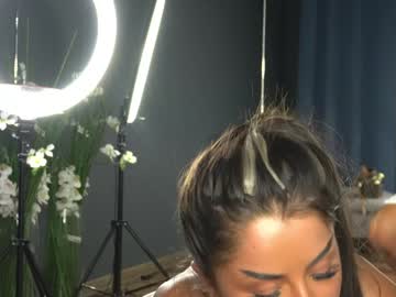 girl
        alexxiskye cam image #4062662