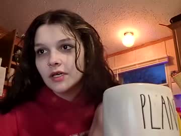 girl
        dinolover2022 cam image #2471536