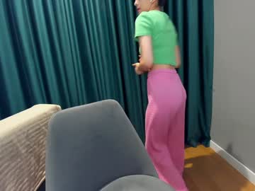 girl
        ehotlovea cam image #4553613