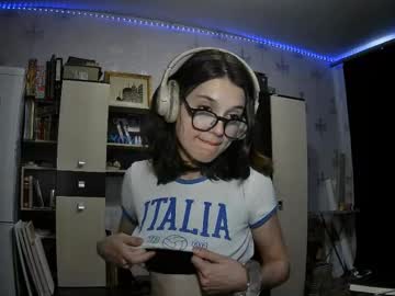 girl
        alodieherlan cam image #4636910