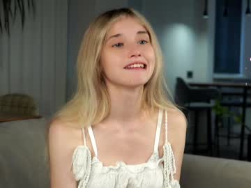 girl
        taitehambelton cam image #3434041