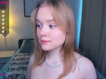 girl
        sun_shiiine cam image #1072471