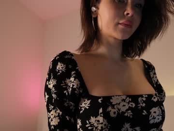 girl
        reei__ cam image #1767307
