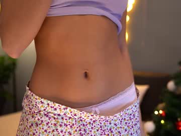 girl
        tessarosse_ cam image #2113041
