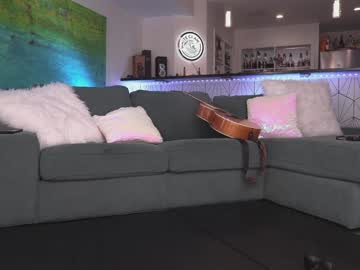 couple
        playtimewithv cam image #3688768