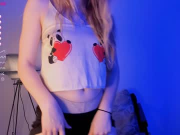 girl
        joannsbailey cam image #621059