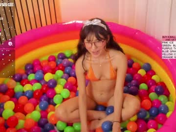 girl
        little_effy18 cam image #607690