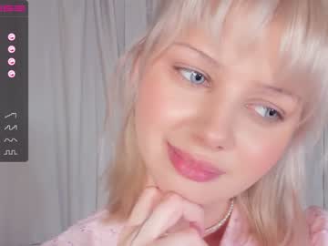 girl
        melissacarterr cam image #337810