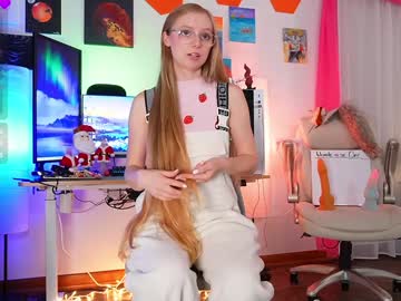 girl
        emmasky69 cam image #3768265