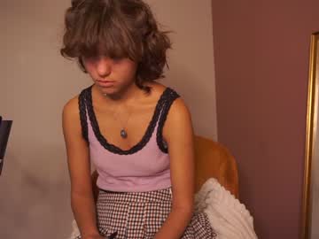 girl
        lenaelisabeth cam image #2016159