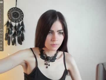 girl
        euphoria_life cam image #1386285