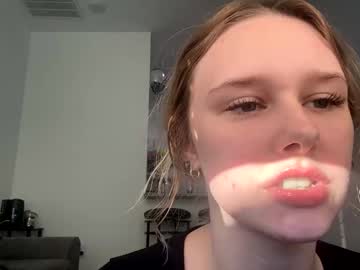 girl
        glitterem006 cam image #3303340