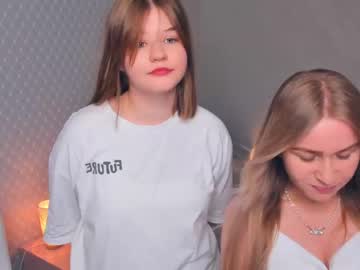 couple
        chelsea_dream_ cam image #2831812