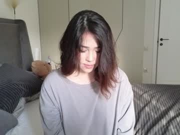 girl
        ki_mi cam image #4570623