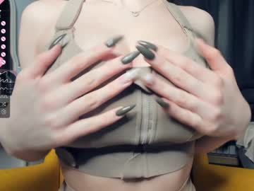 girl
        cute_caprice cam image #1655948
