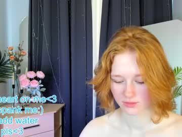 girl
        navy_blush cam image #2318385